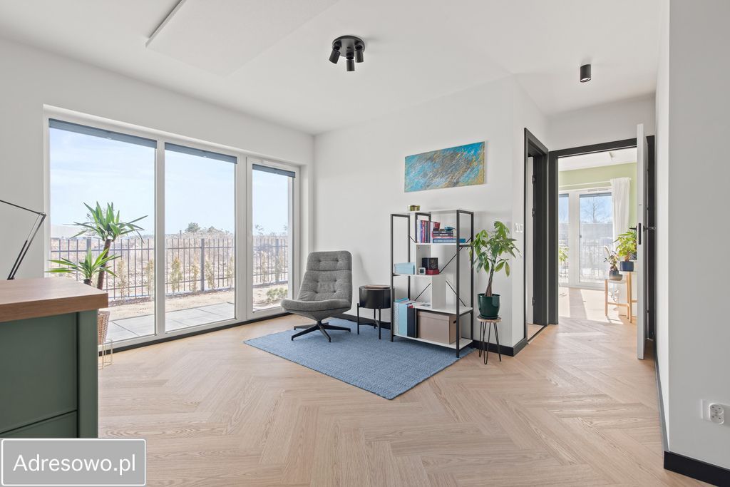 Mieszkanie 2-pokojowe Łomna. Zdjęcie 2