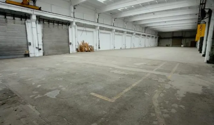 Hala/magazyn Wrocław Krzyki, Wrocław Opolska Hala z suwnicą 8T ogrzewana +biur