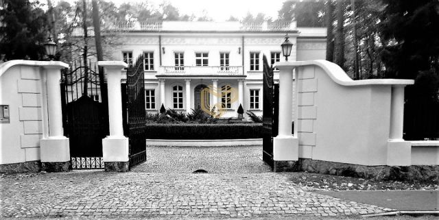 dom wolnostojący, 15 pokoi Konstancin-Jeziorna. Zdjęcie 3