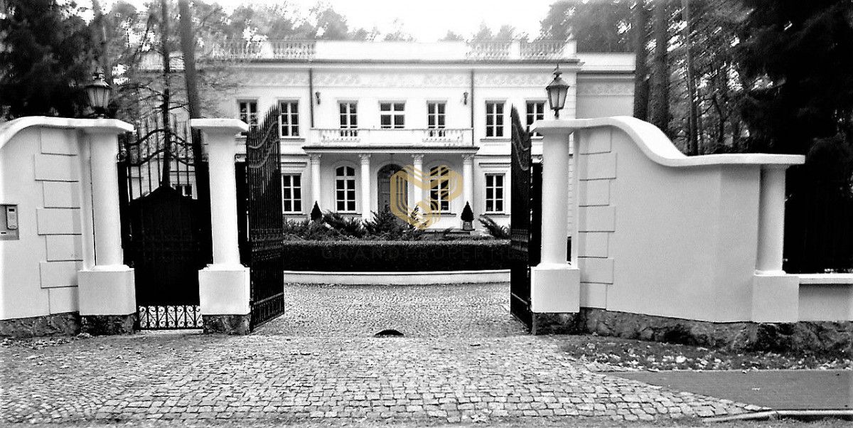 dom wolnostojący, 15 pokoi Konstancin-Jeziorna. Zdjęcie 3