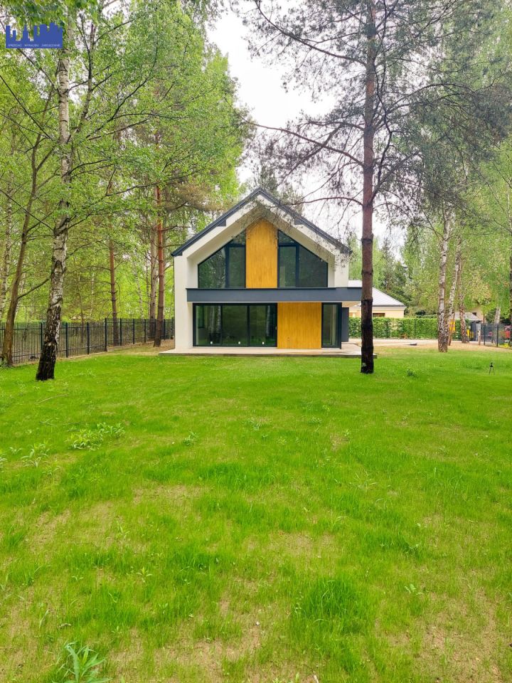 dom wolnostojący, 6 pokoi Borowina. Zdjęcie 1