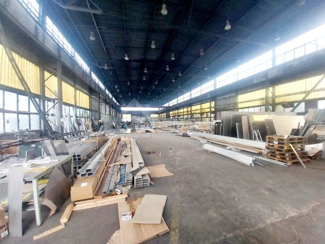 Hala/magazyn Promnik. Zdjęcie 3