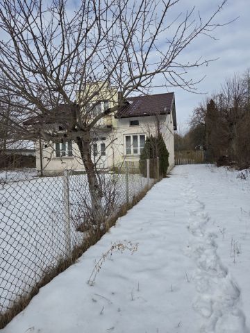 dom wolnostojący, 3 pokoje Budy Zaklasztorne. Zdjęcie 1