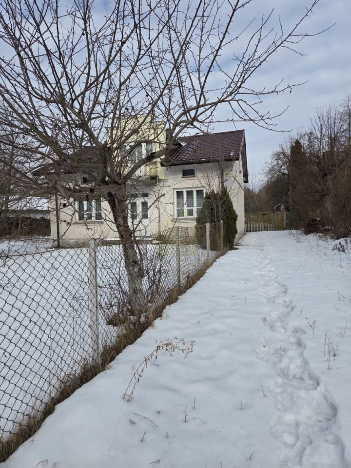 dom wolnostojący, 3 pokoje Budy Zaklasztorne. Zdjęcie 1