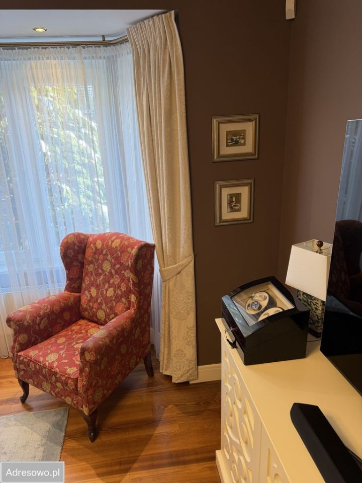 dom wolnostojący, 6 pokoi Łomianki Dolne. Zdjęcie 3