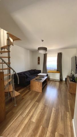 Mieszkanie 2-pokojowe Jelenia Góra Centrum, ul. Wyzwolenia Narodowego. Zdjęcie 1