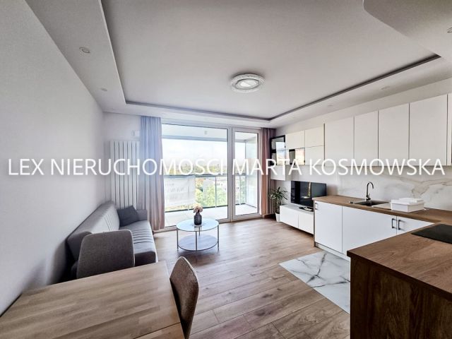 Mieszkanie 4-pokojowe Warszawa Włochy, al. Krakowska. Zdjęcie 1