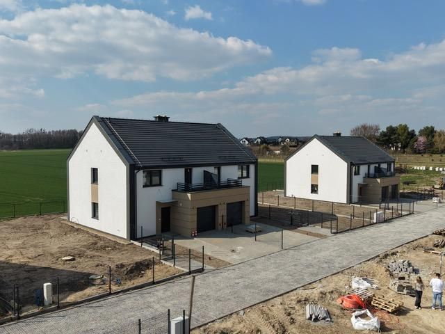bliźniak, 5 pokoi Łozina, ul. Cichego Zakątka. Zdjęcie 2