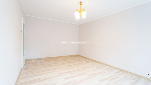 Mieszkanie 4-pokojowe Kraków Czyżyny, os. Dywizjonu 303. Zdjęcie 3