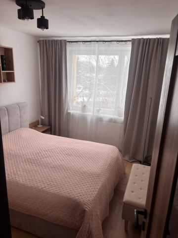 Mieszkanie 3-pokojowe Wałbrzych Podzamcze, ul. Basztowa. Zdjęcie 1