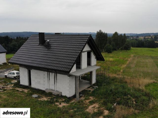 dom wolnostojący, 6 pokoi Krzywaczka. Zdjęcie 1