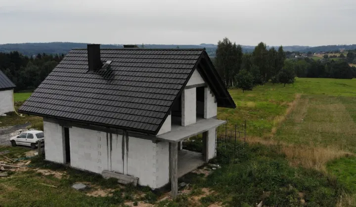 dom wolnostojący, 6 pokoi Krzywaczka