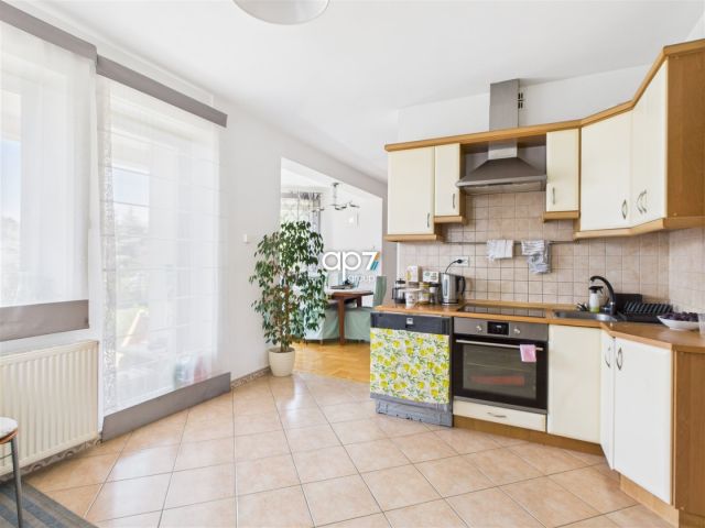 dom wolnostojący, 6 pokoi Karniowice. Zdjęcie 5