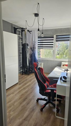 Mieszkanie 3-pokojowe Katowice Bogucice, ul. Wincentego Wajdy. Zdjęcie 13
