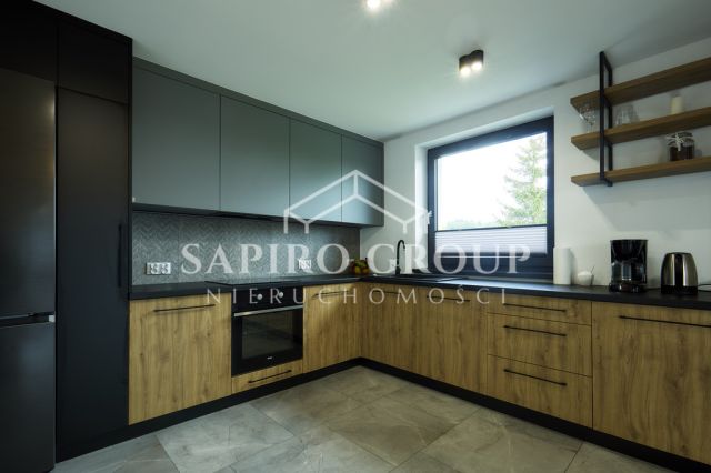 dom wolnostojący, 8 pokoi Zubrzyca Dolna. Zdjęcie 39