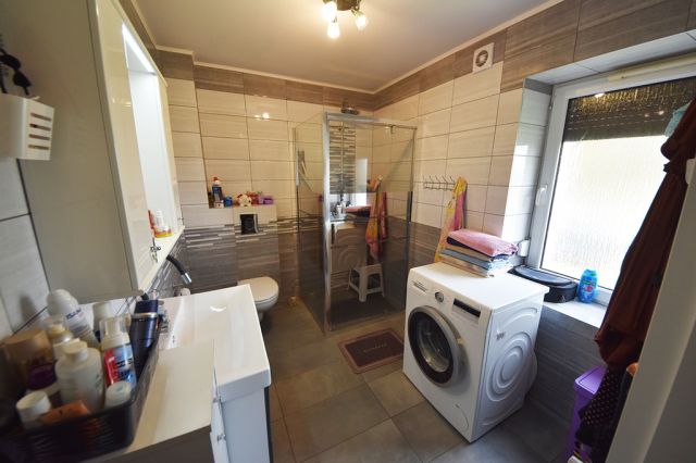dom wolnostojący, 4 pokoje Przydroże Małe. Zdjęcie 25
