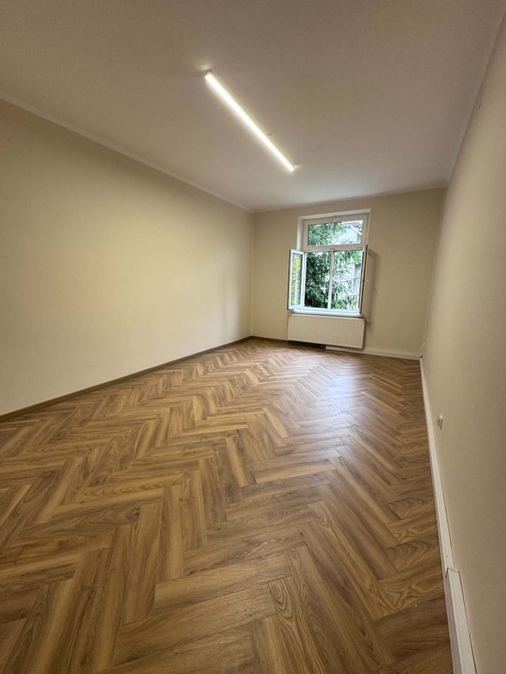 Biuro Kraków Grzegórzki, al. płk. Władysława Beliny-Prażmowskiego. Zdjęcie 6