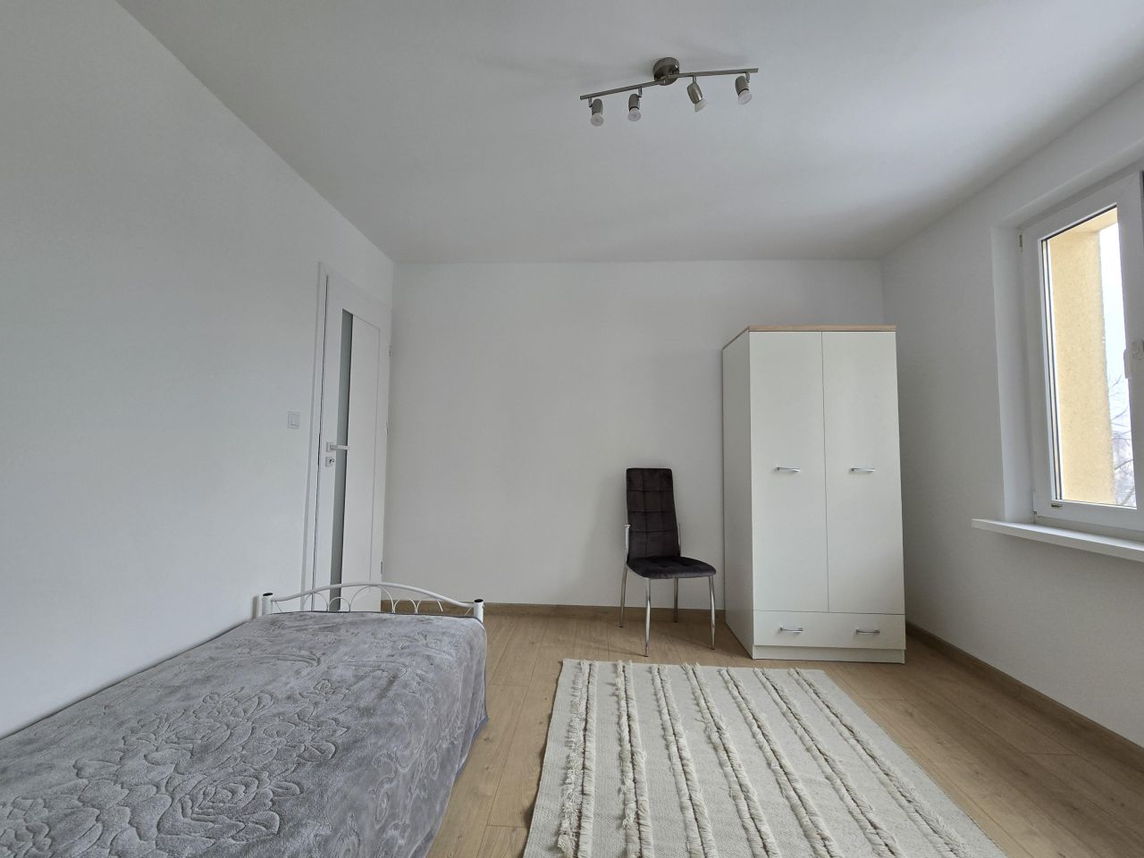 Mieszkanie 3-pokojowe Kraków Prokocim, ul. Erazma Jerzmanowskiego. Zdjęcie 3