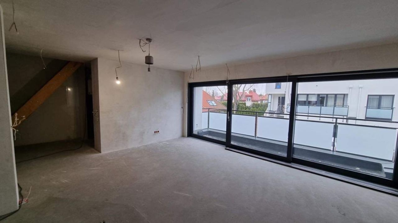 Mieszkanie 4-pokojowe Józefosław, ul. Planety. Zdjęcie 2