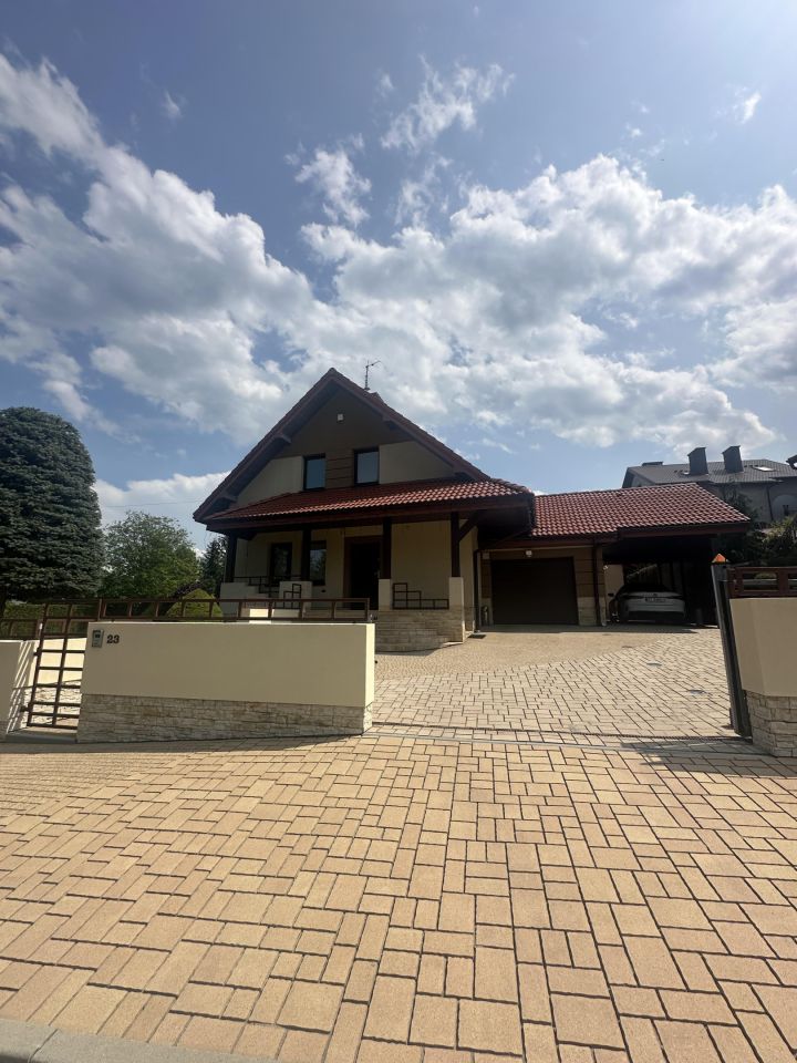 dom wolnostojący, 3 pokoje Tarnów Zabłocie, ul. Zuchów