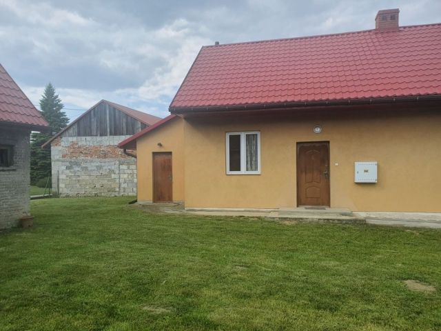 dom wolnostojący Tarnobrzeg Wielowieś, pl. Matki Kolumby Białeckiej. Zdjęcie 1