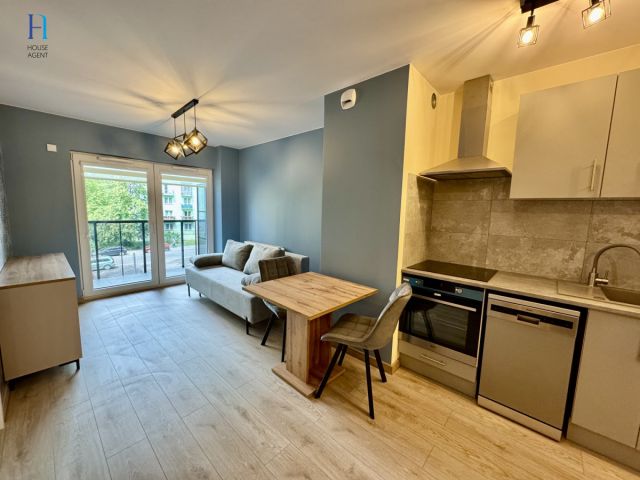 Mieszkanie 2-pokojowe Łódź Polesie, ul. Srebrzyńska. Zdjęcie 1