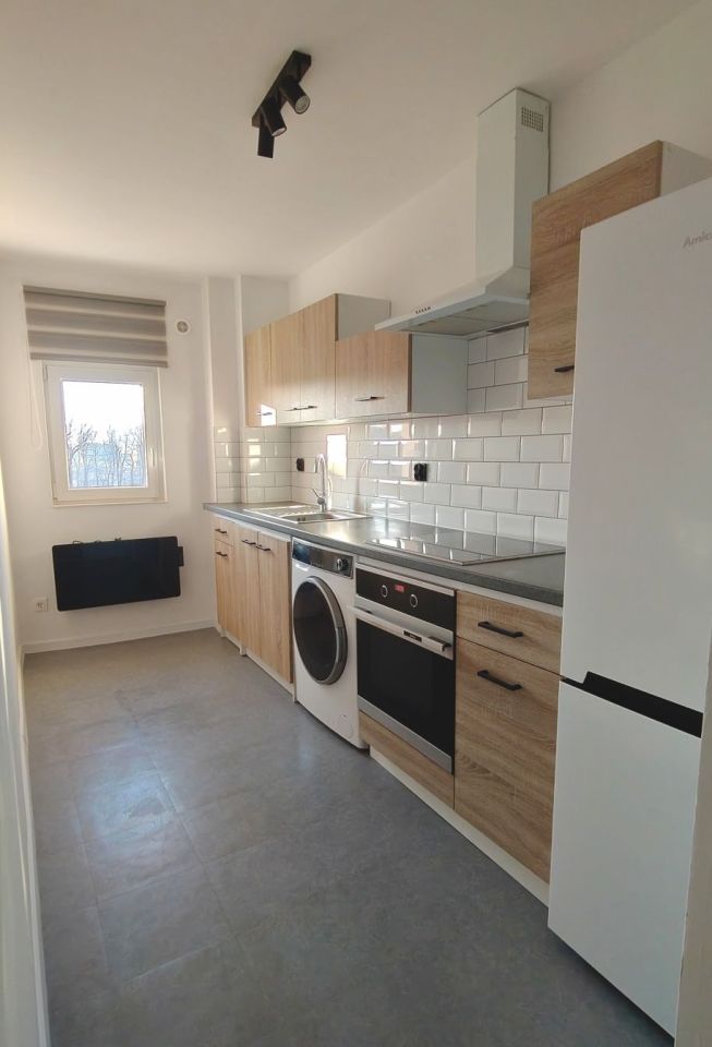 Mieszkanie 1-pokojowe Świdnica. Zdjęcie 2