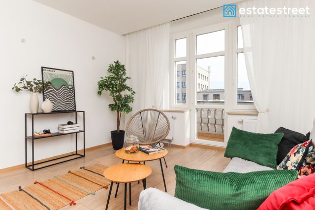 Mieszkanie 3-pokojowe Katowice Śródmieście, pl. Oddziałów Młodzieży Powstańczej. Zdjęcie 2