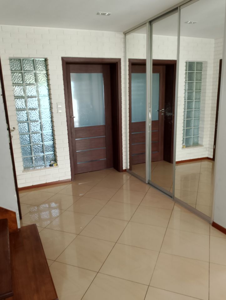 dom wolnostojący, 5 pokoi Brzeziny, Szkolna. Zdjęcie 9