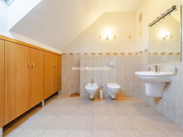 dom wolnostojący, 5 pokoi Zabierzów. Zdjęcie 28