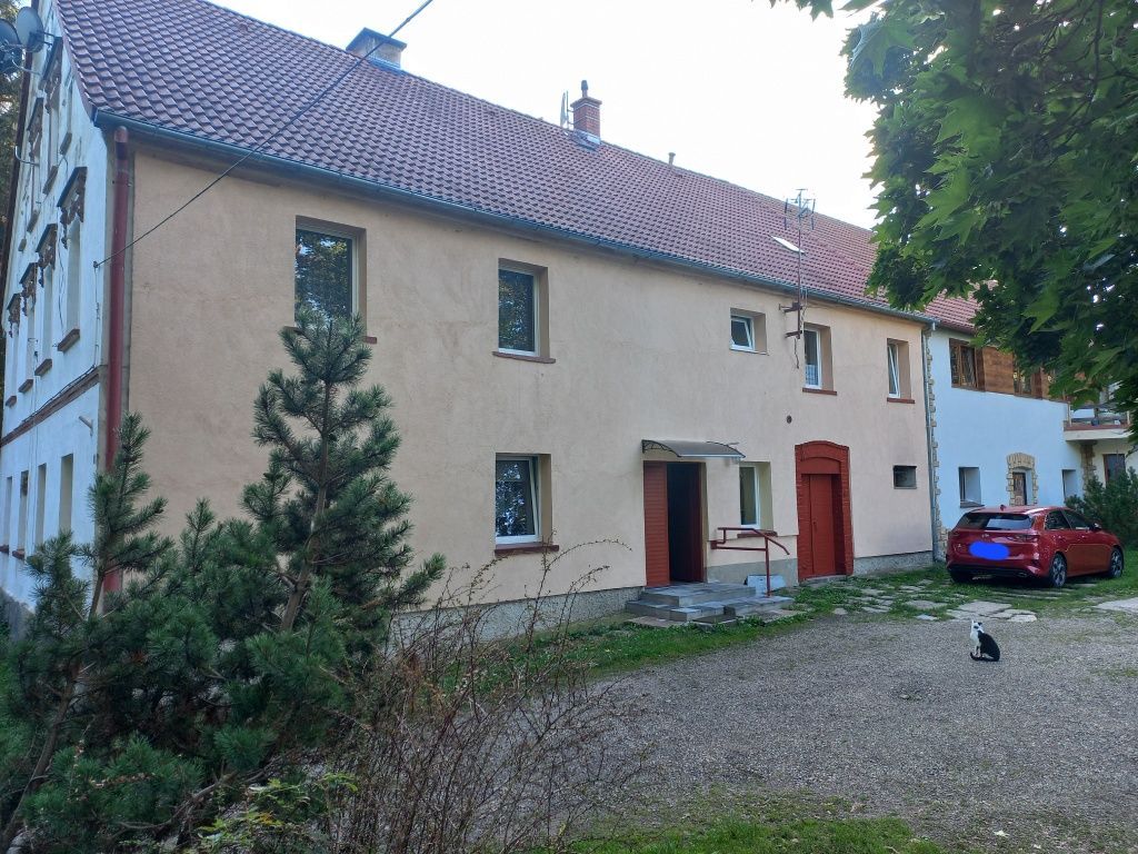 Mieszkanie 3-pokojowe Stare Bogaczowice. Zdjęcie 1
