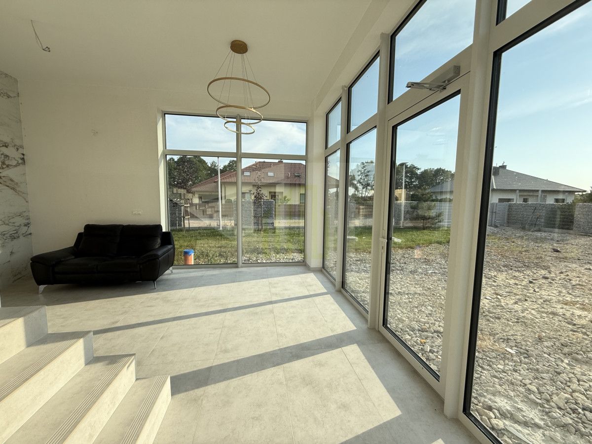 Lokal Warszawa, ul. Kobiałka. Zdjęcie 9