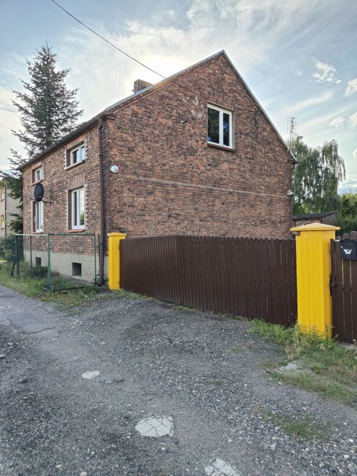 dom wolnostojący Książenice, ul. Klimka. Zdjęcie 3