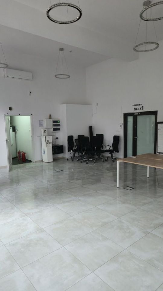 Lokal Łódź Górna, ul. Piotrkowska. Zdjęcie 2