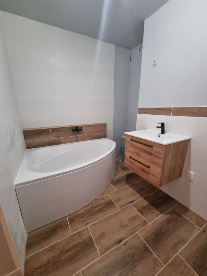 Mieszkanie 4-pokojowe Wałbrzych Podgórze, ul. Niepodległości. Zdjęcie 3