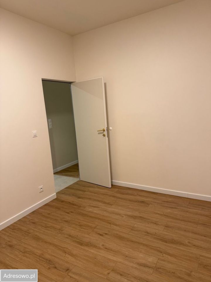 Mieszkanie 5-pokojowe Warszawa Wawer, ul. Celulozy. Zdjęcie 5