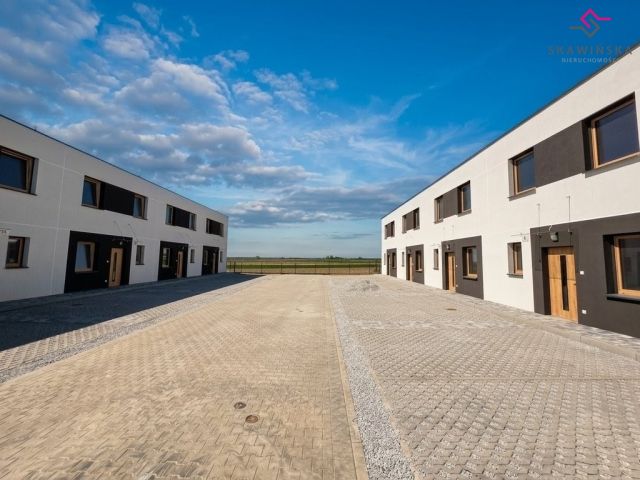 dom szeregowy, 4 pokoje Janków Przygodzki. Zdjęcie 1
