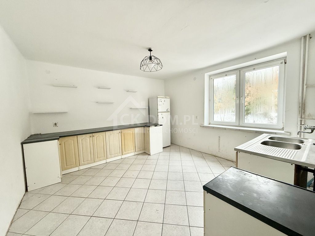 dom wolnostojący, 7 pokoi Lesica Bławatków. Zdjęcie 9