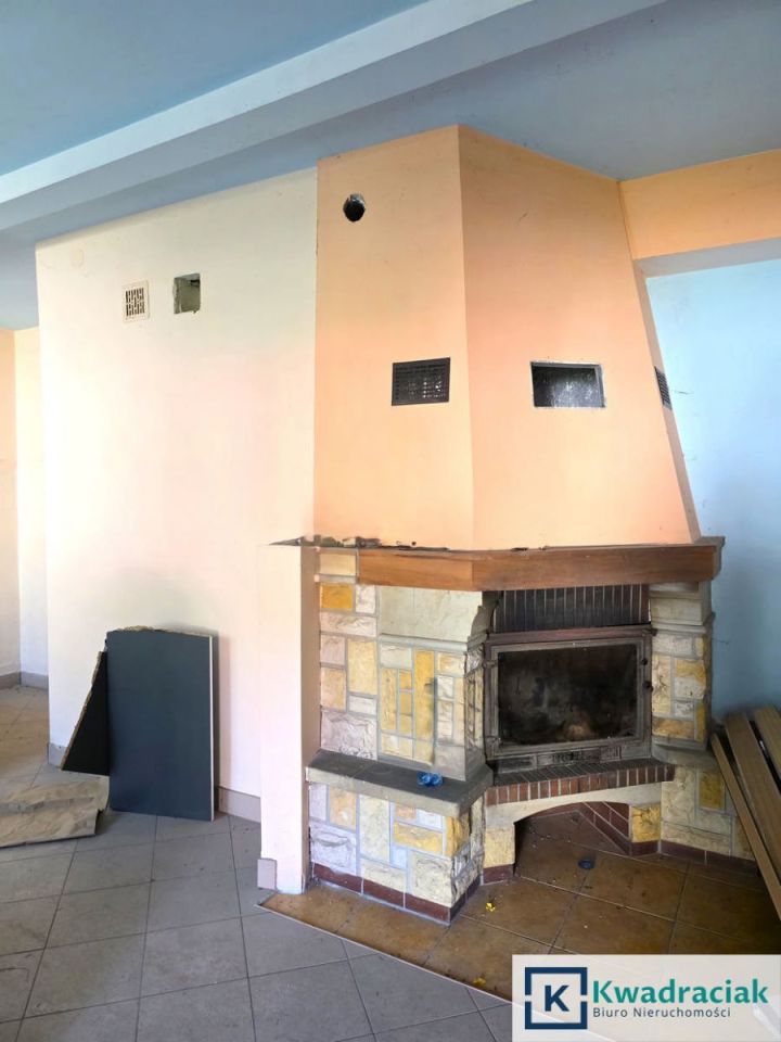 Lokal Zagórz, pl. Obrońców Węzła Zagórskiego. Zdjęcie 10