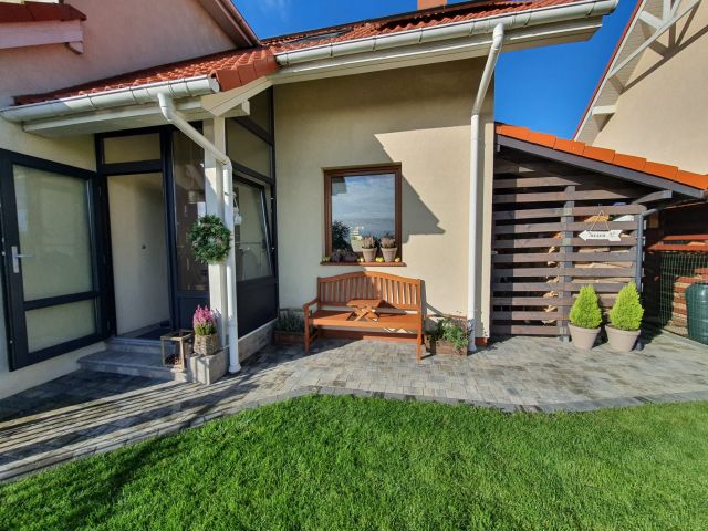 dom szeregowy, 4 pokoje Mierzyn, ul. Genewska. Zdjęcie 1