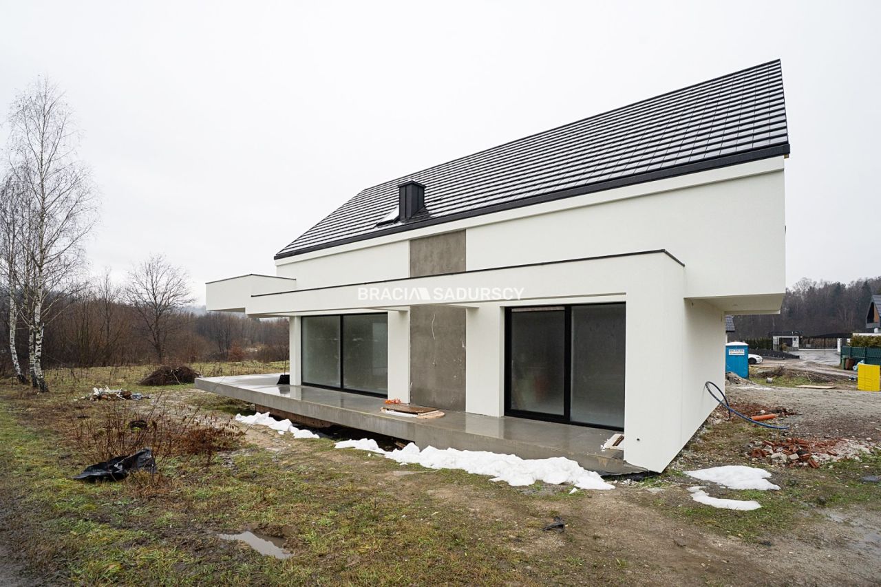 dom wolnostojący, 5 pokoi Zawada. Zdjęcie 3