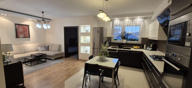 Mieszkanie 4-pokojowe Legionowo Centrum, ul. Stanisława Wyspiańskiego. Zdjęcie 1