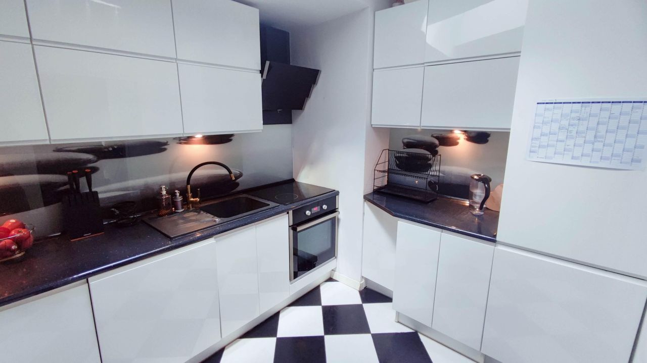 Mieszkanie 4-pokojowe Tarnowskie Góry Centrum, ul. Nakielska. Zdjęcie 5