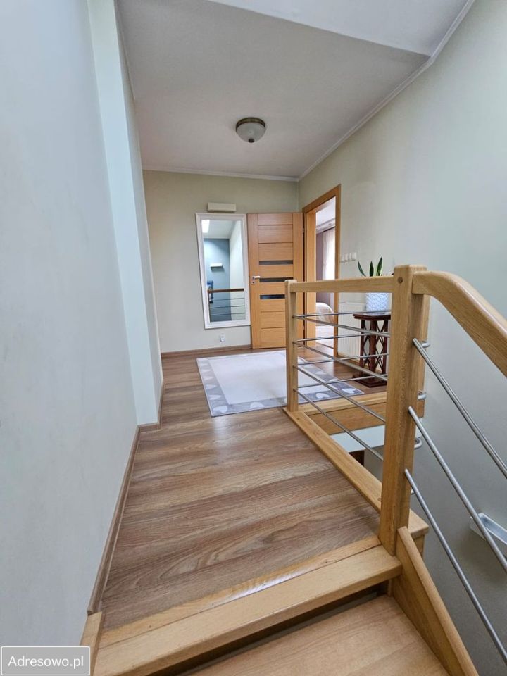 dom wolnostojący, 5 pokoi Zelów. Zdjęcie 16