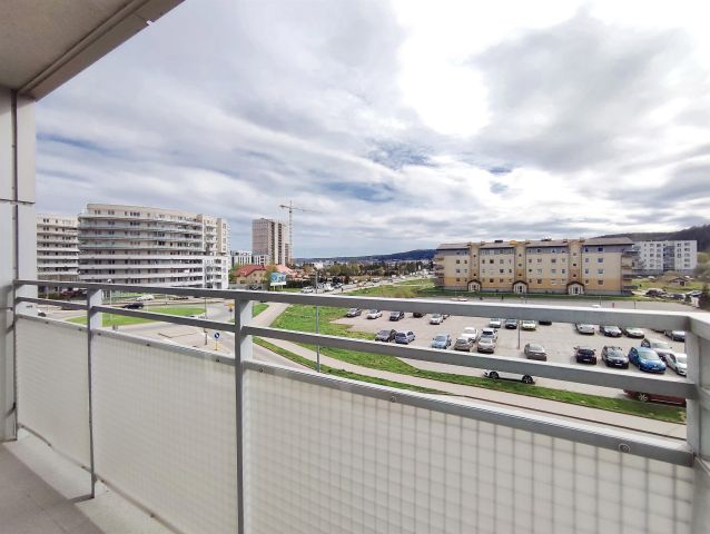Mieszkanie 3-pokojowe Reda Centrum, ul. Osadnicza. Zdjęcie 1