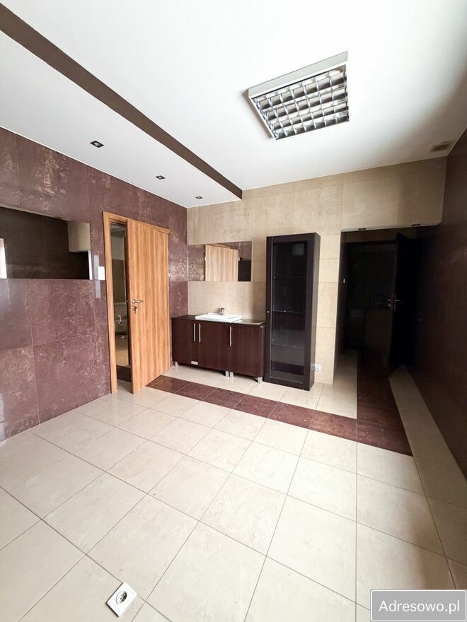 dom wolnostojący, 5 pokoi Bełchatów, ul. Lipowa. Zdjęcie 3