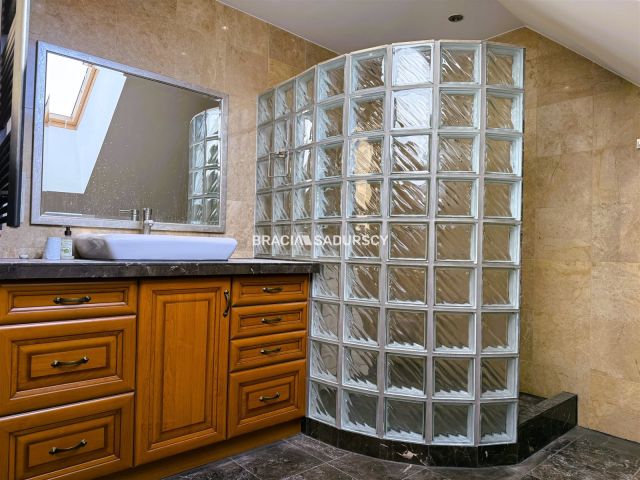 dom wolnostojący, 7 pokoi Kraków Dębniki, ul. Sławomira Odrzywolskiego. Zdjęcie 12