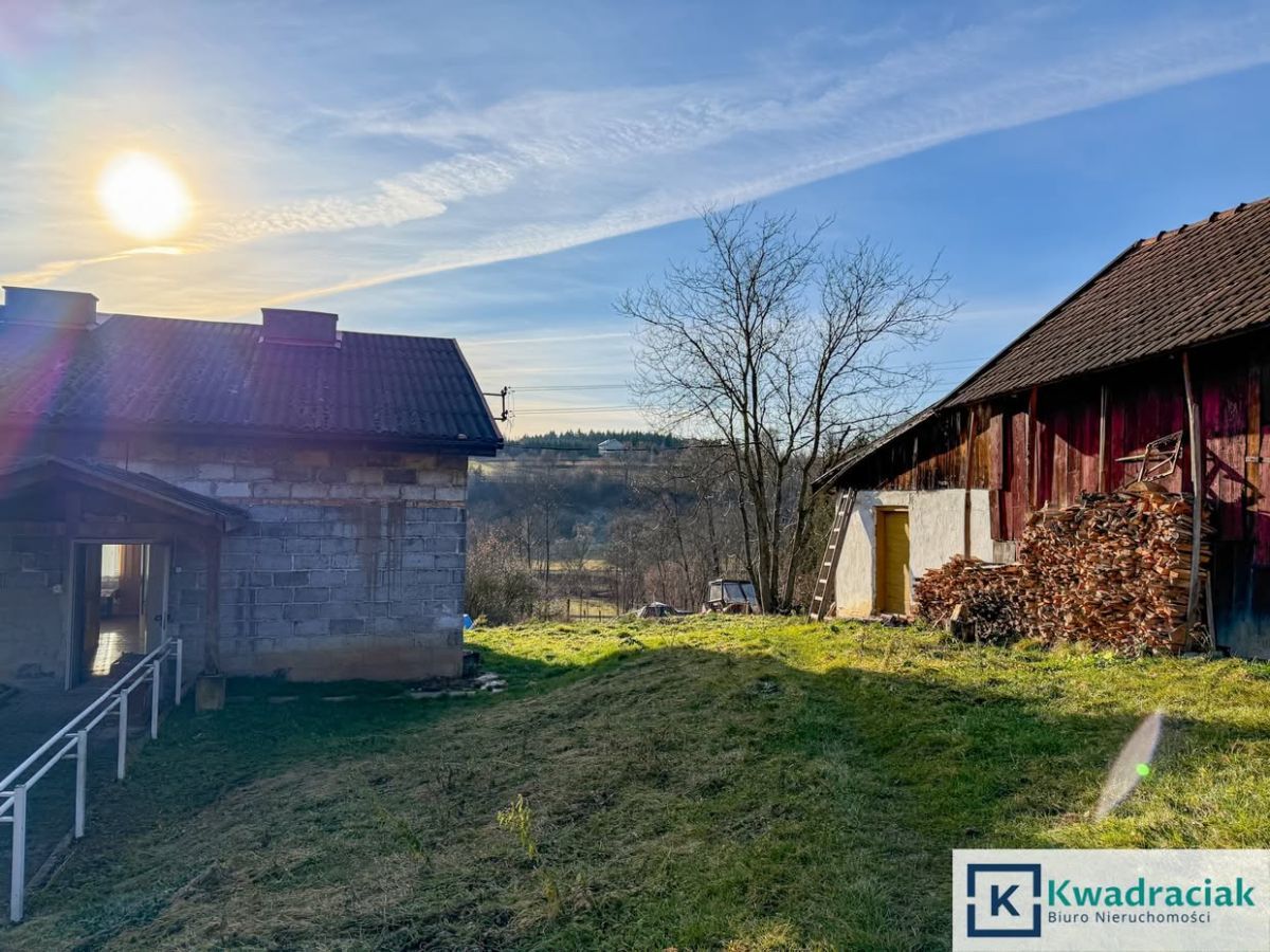 dom wolnostojący, 2 pokoje Święcany. Zdjęcie 11