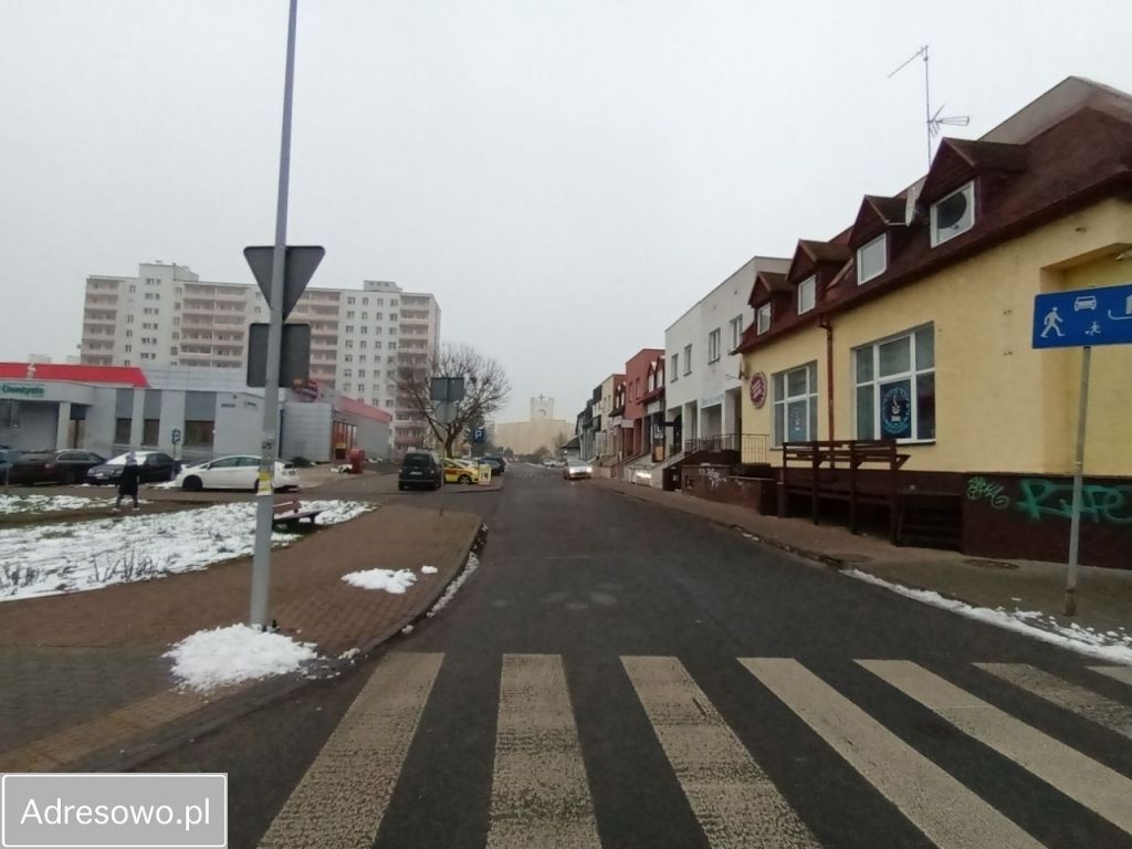 Lokal Toruń Na Skarpie, ul. Ligi Polskiej. Zdjęcie 3