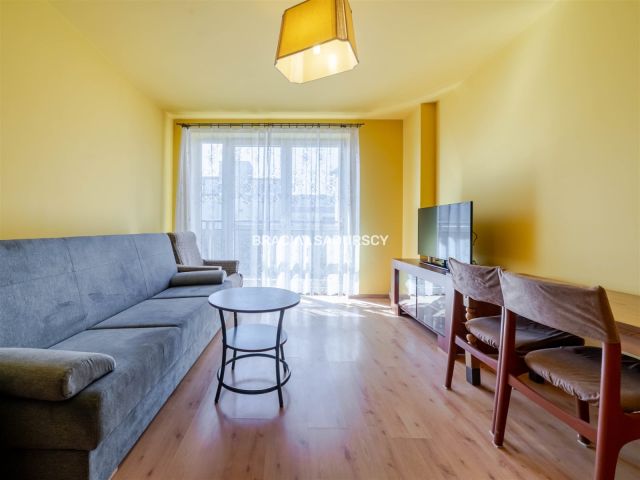 Mieszkanie 3-pokojowe Kraków Dębniki, ul. Czerwone Maki. Zdjęcie 1